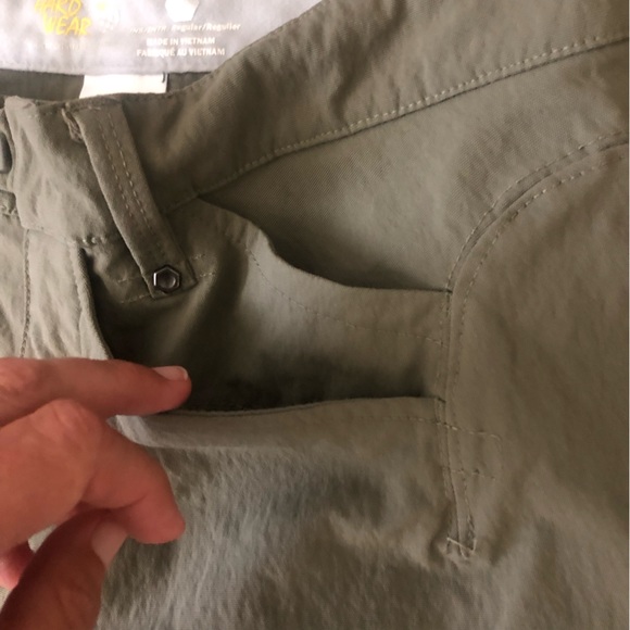 Mountain Hardware Womens Outdoor Pants, size 4 - Picture 8 of 9